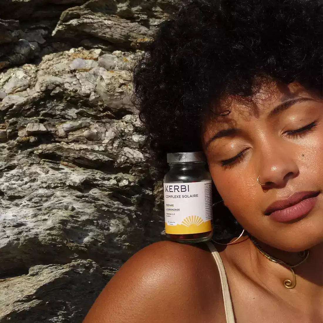 Complément alimentaire Kerbi - Prépare la peau à l'exposition solaire et prolonge le bronzage naturellement