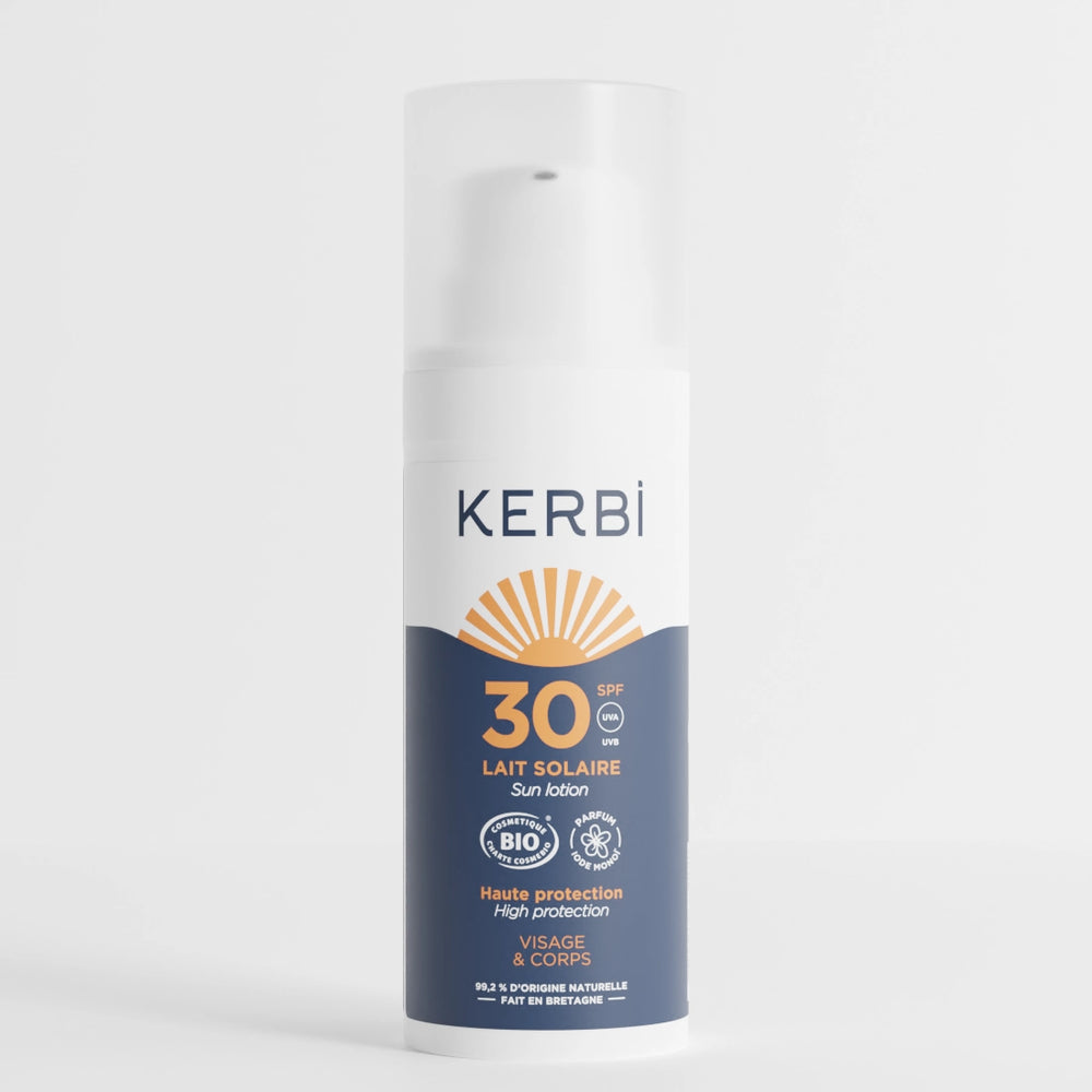 Crème solaire bio SPF30 Kerbi en format voyage, idéale pour une protection solaire efficace et pratique à emporter partout